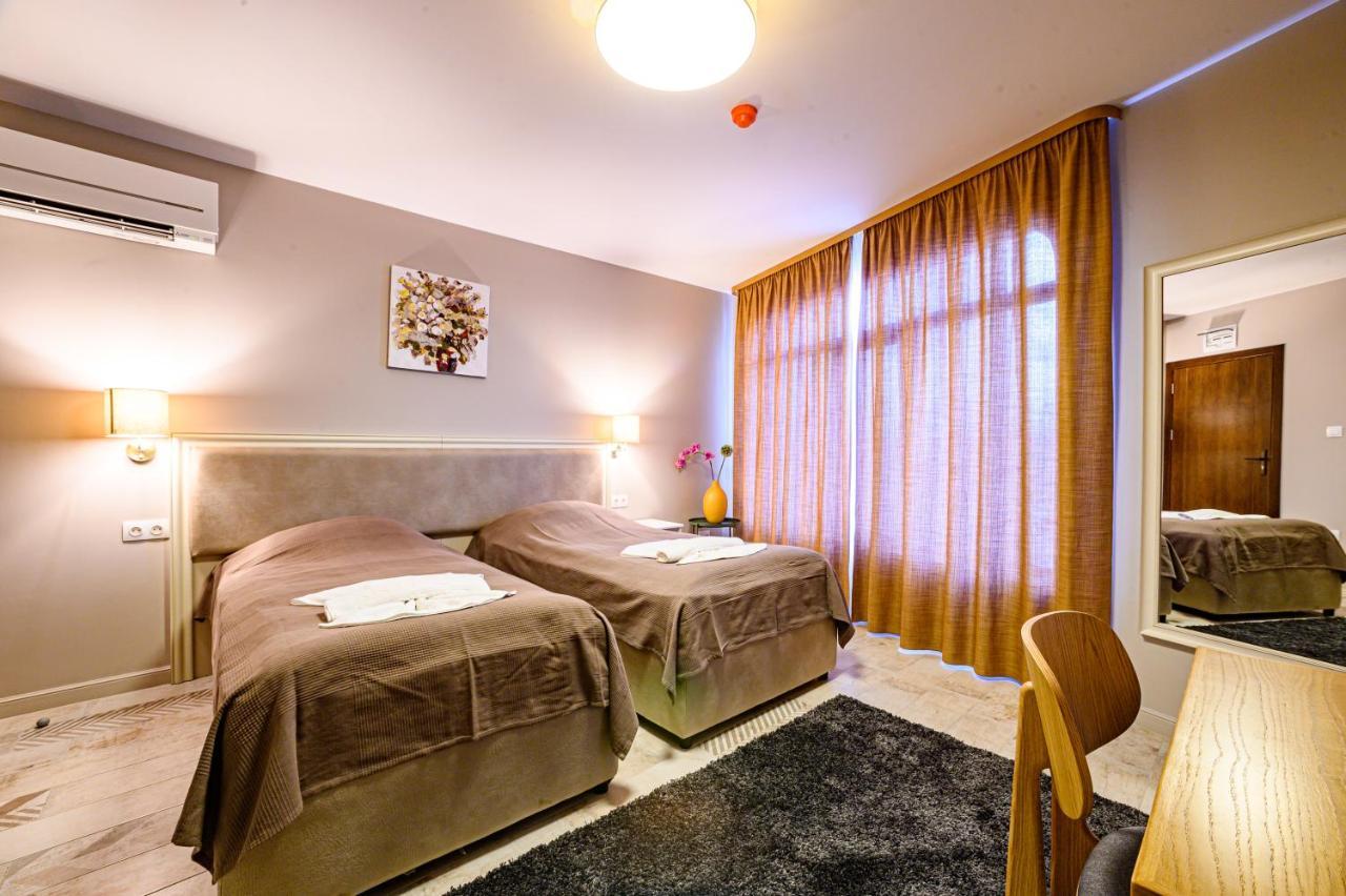 Antique Boutique Hotel Павел-Баня Екстер'єр фото
